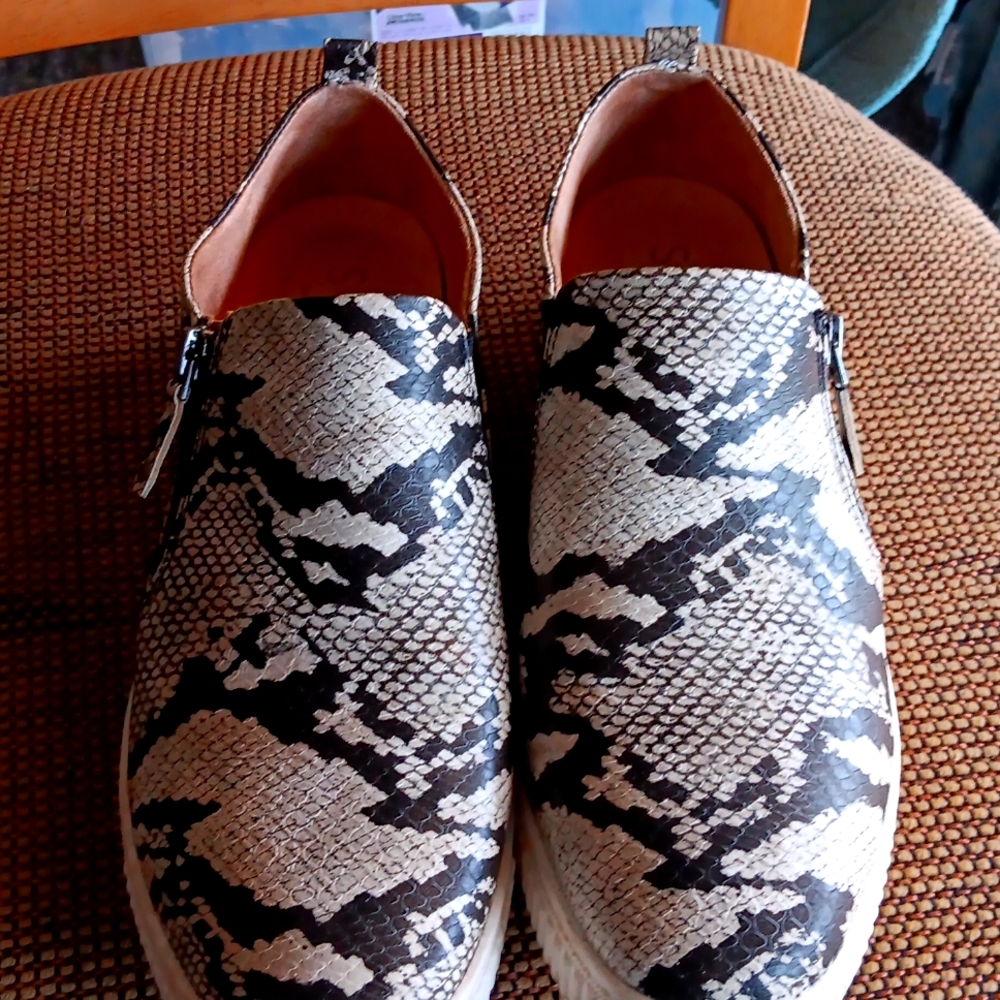 Womens loafers